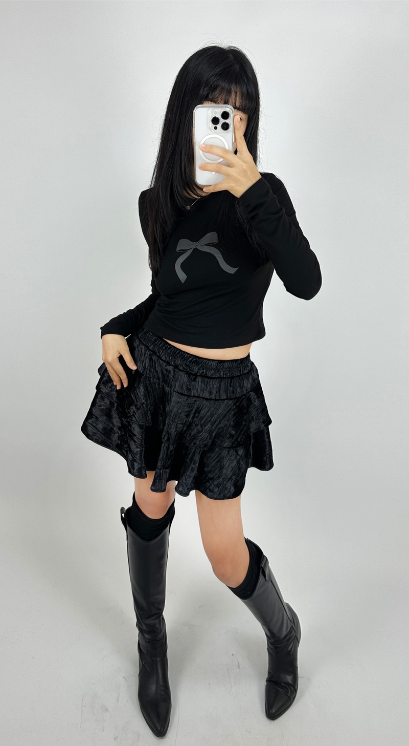 CCORTTI（コルッティ）の「BASIC BOW-DETAIL SEMI-CROPPED STRETCH ROUND U-NECK LONG-SLEEVE TEE（Tops）」
