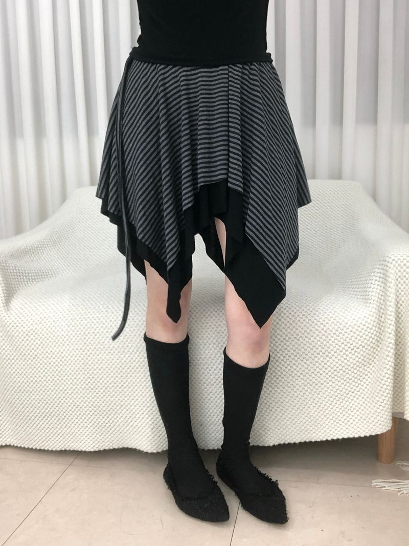 Side Strap Stripe Unbal Skirt
