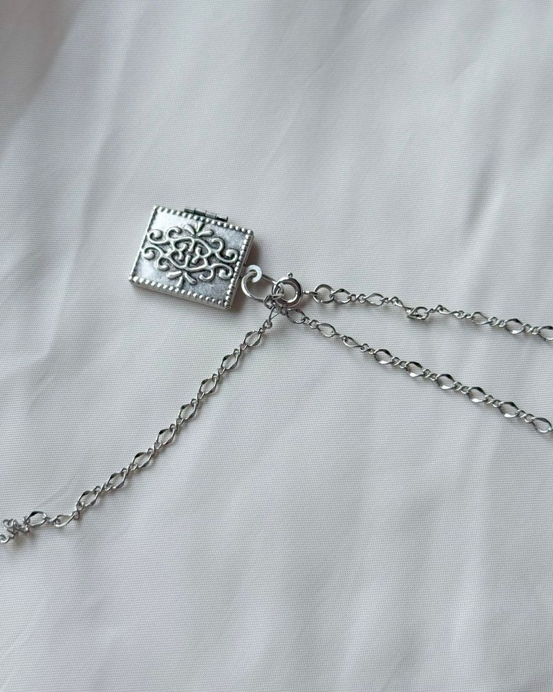 [MADE] Tiny Square Necklace