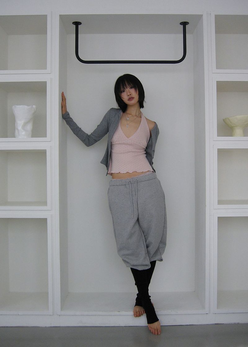KNEE WARMER SWEAT PANTS