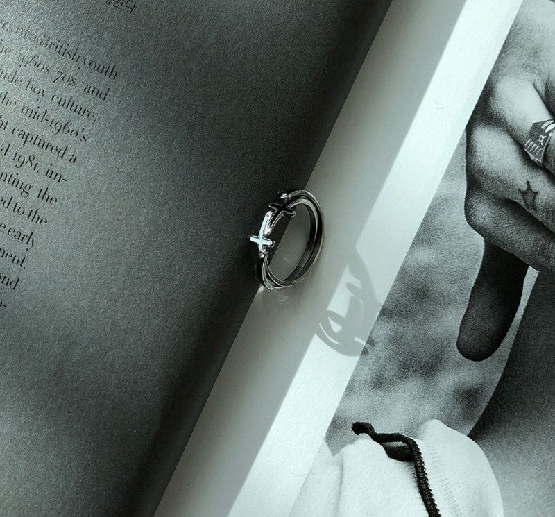 Unique Cross Ring (2color)