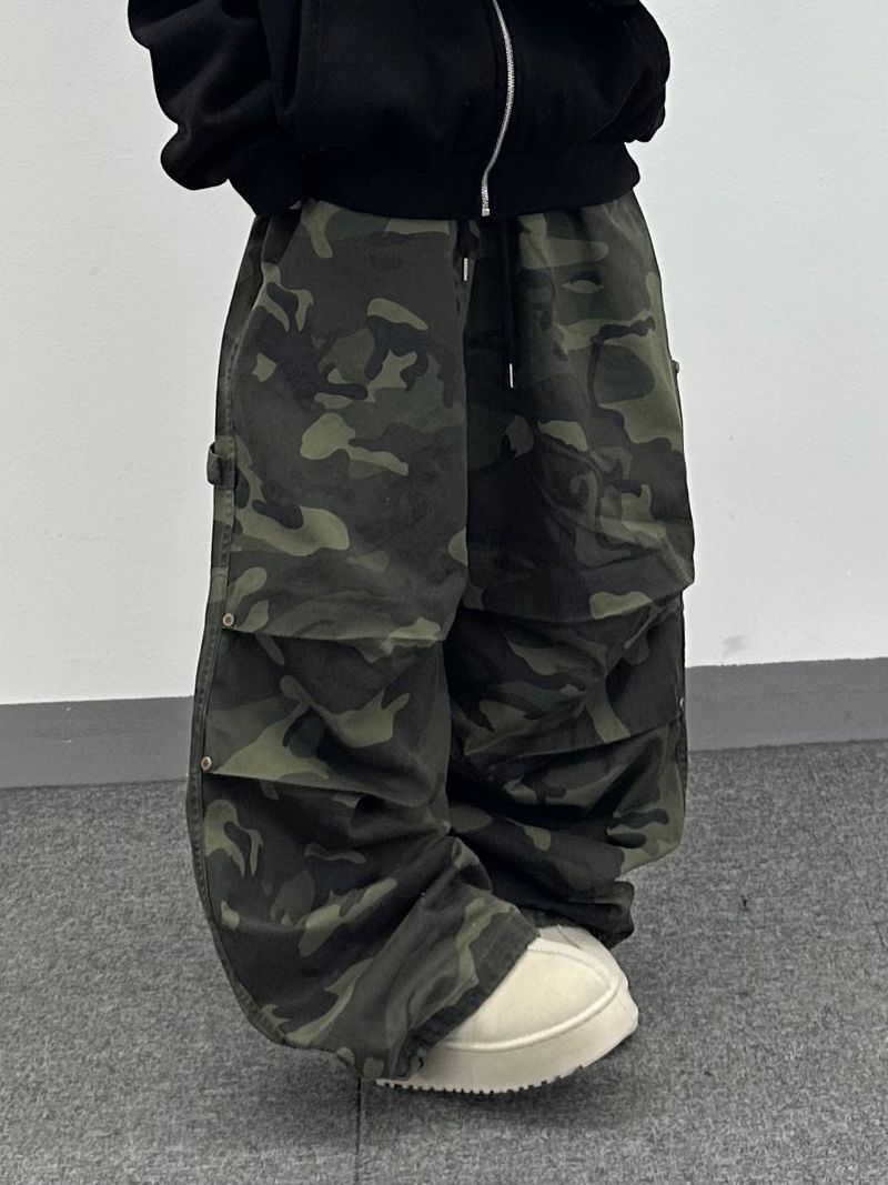 カモルナカーペンターパンツ