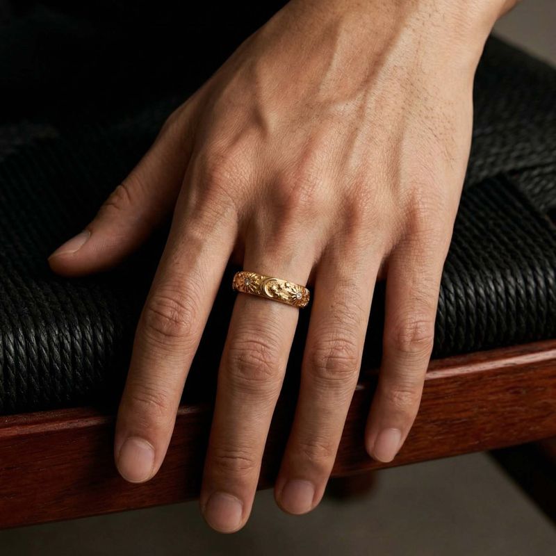 FADE MEET（フェードミート）の「Cosmos Relief Ring（Accessories）」