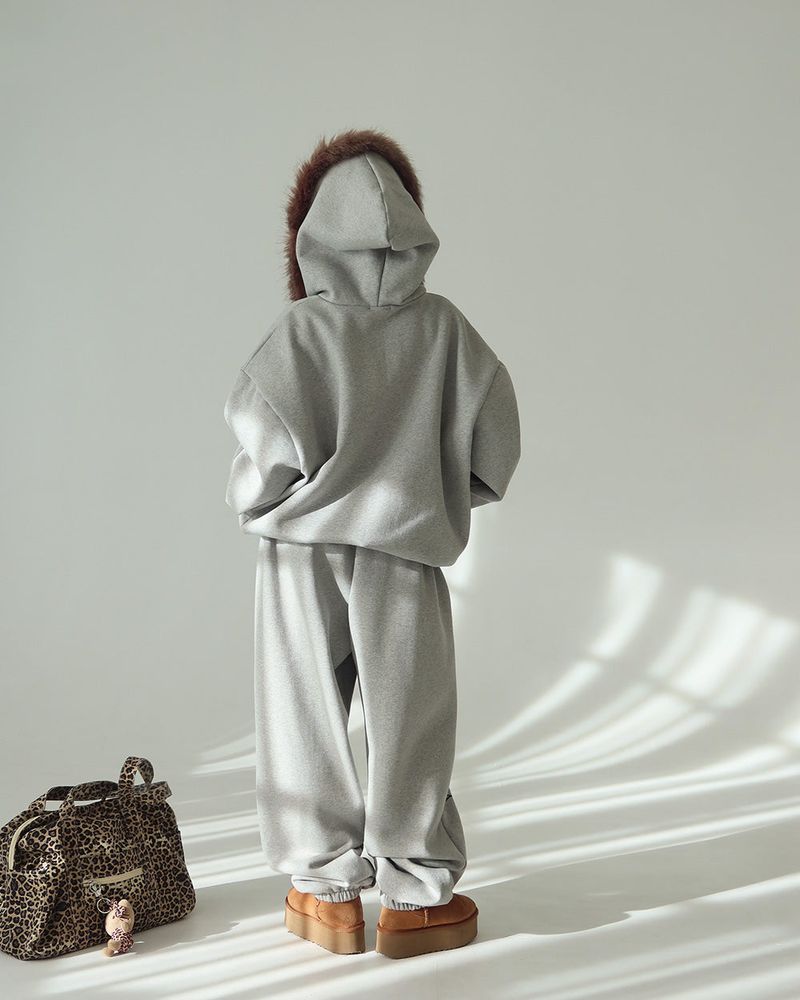 AKI lettering hoodie zip-up