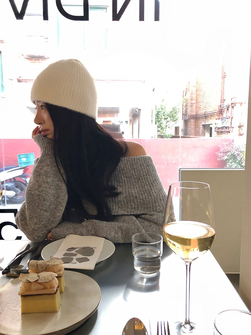[MADE] Endelin Wool Off-Shoulder Knit