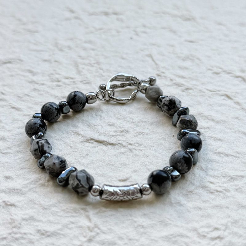 Dark Vein Bracelet