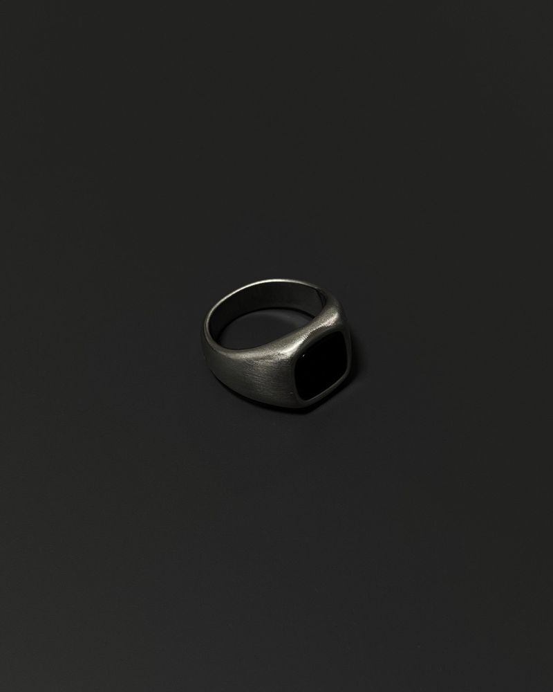 bold onyx ring