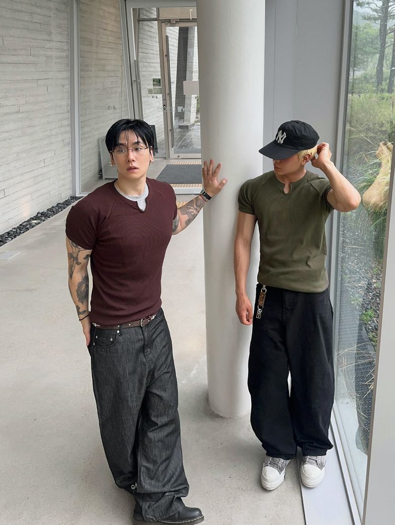 HOLY IN CODE(ホーリーインコード)の「No.1810 slit waffle slim half T (5color)(Tops)」