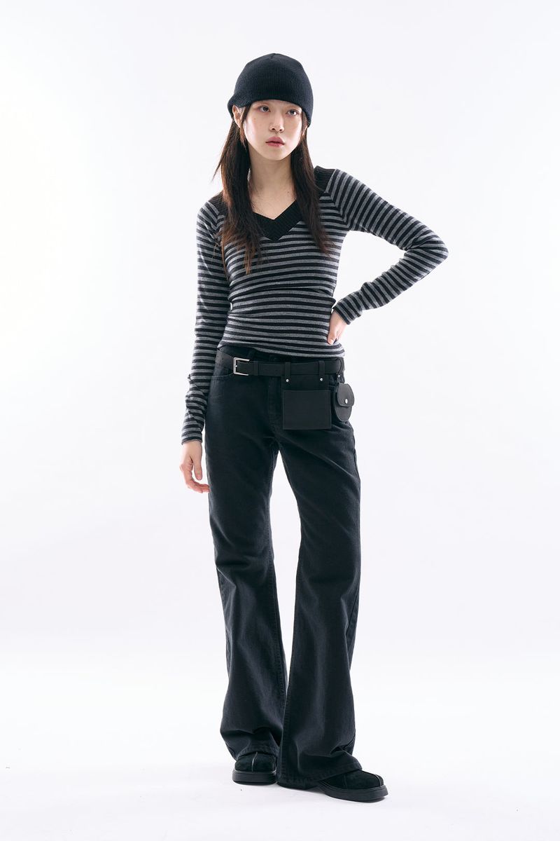 Eron V-neck stripe knit