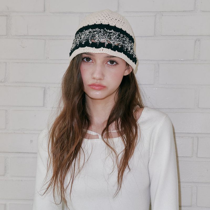 Snuggle Crochet Beanie (Ivory)