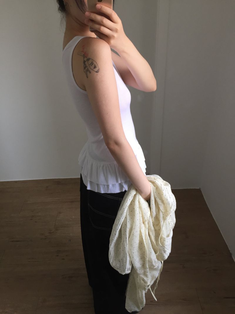 Le Frill Crewneck Sleeveless