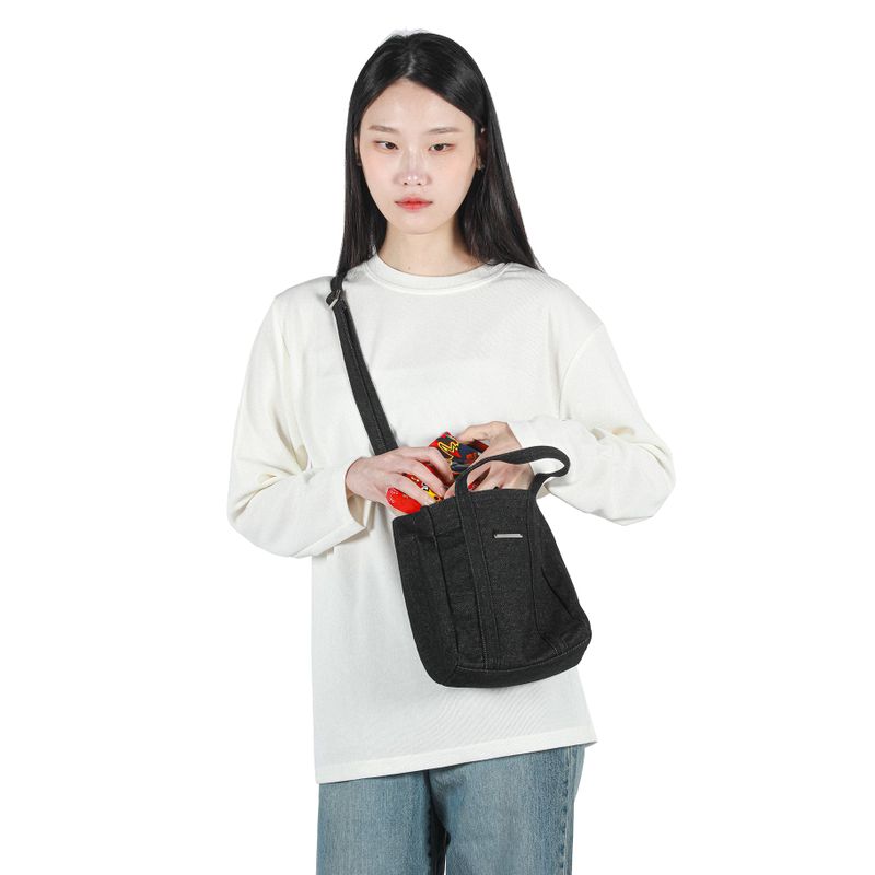 Essential Knit T Shirt White