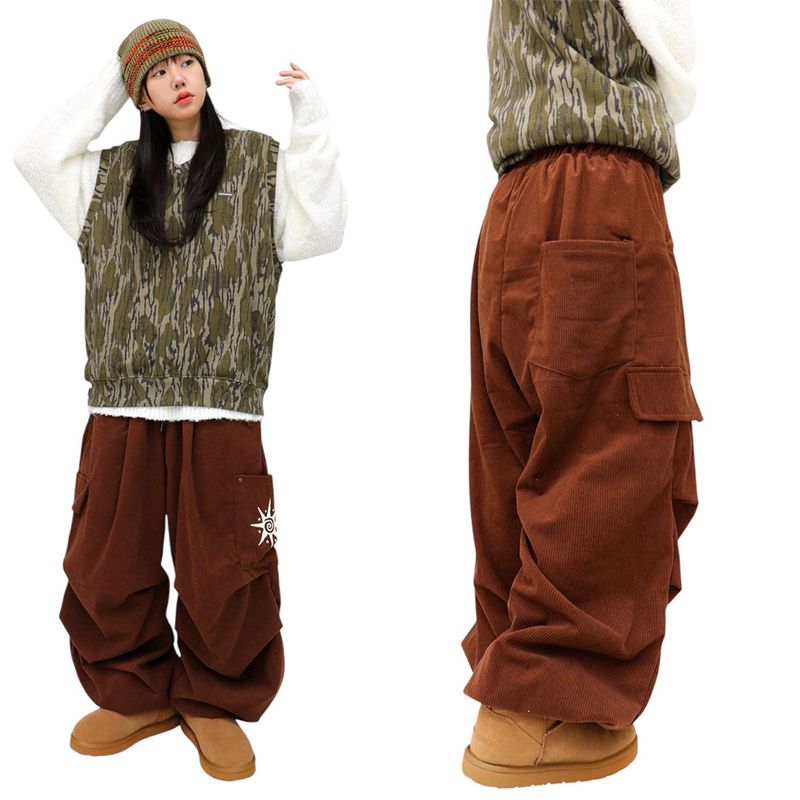 Wide-Leg Corduroy Rivet Pants