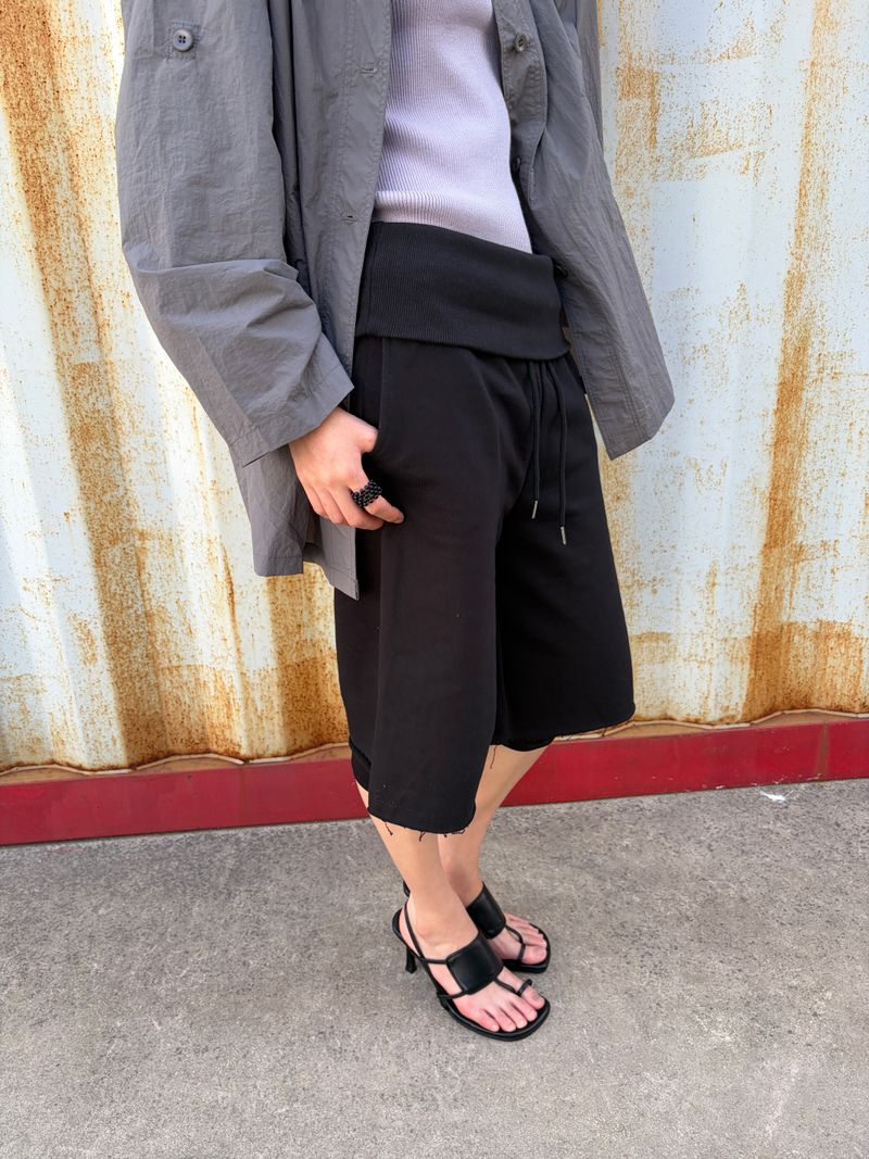 line strap slingbacks