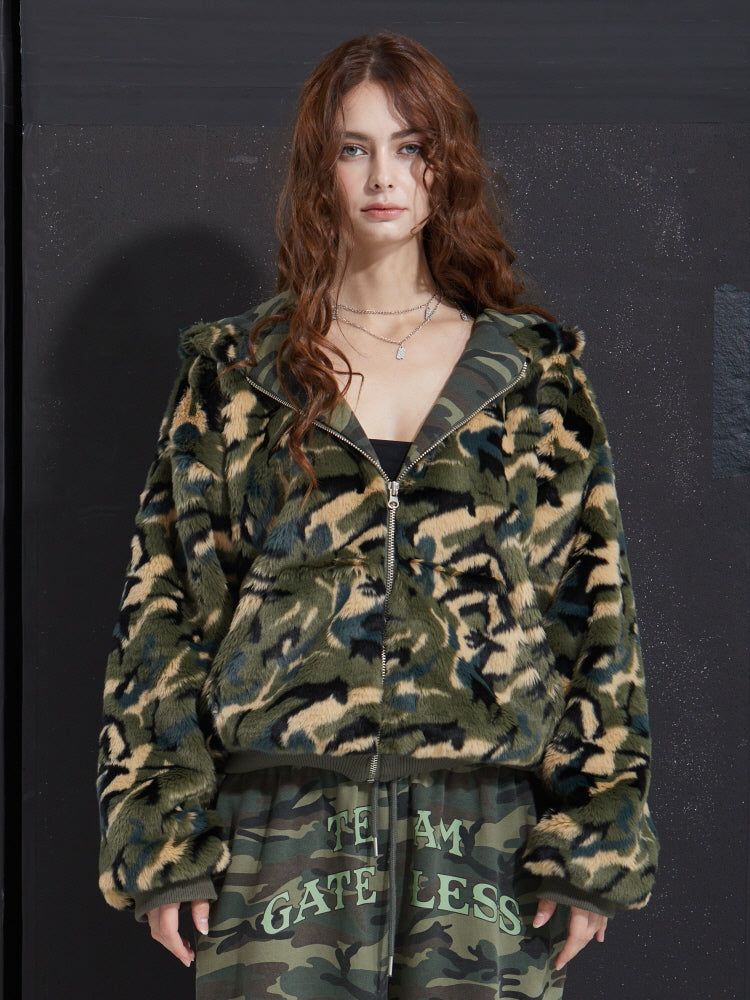 GATELESS（ゲートレス）の「FUR ZIP-UP -CAMO（Tops）」