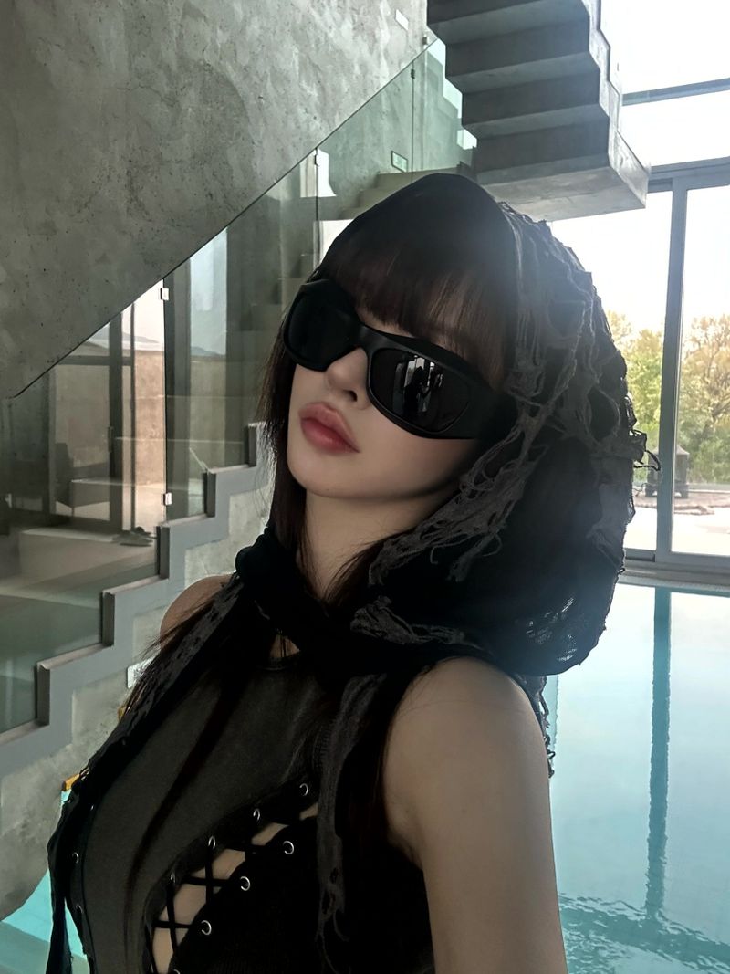 A1 cape-hat