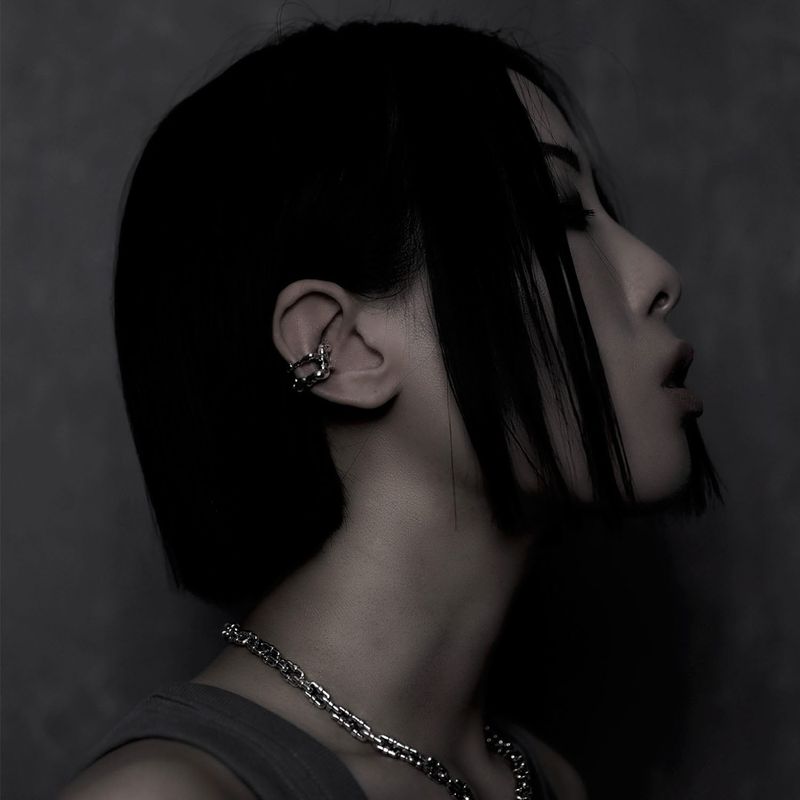 TRANSFORM PIPE EAR CUFF