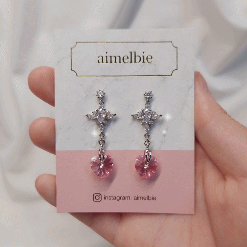 aimelbie（アイメルビー）の「エンジェルハートクリスタルイヤリング（アクセサリー）」