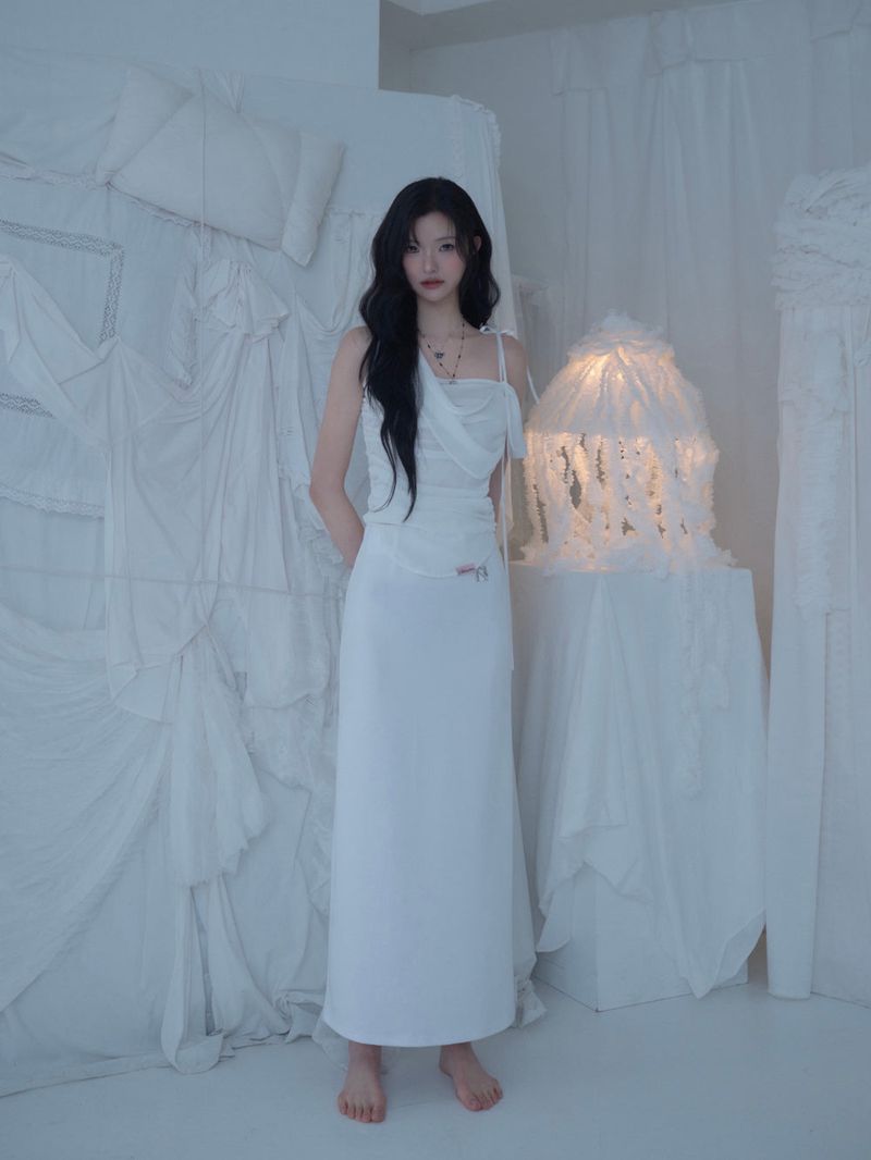 Rosé long slim skirt