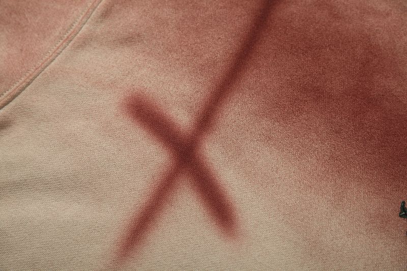 BLAZING SPRAY RED CREWNECK