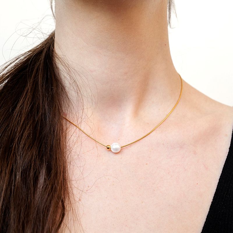 Simple pearl & ball necklace