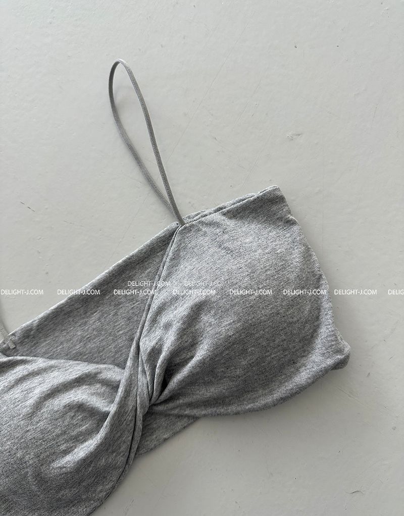 bra top with twisted cap