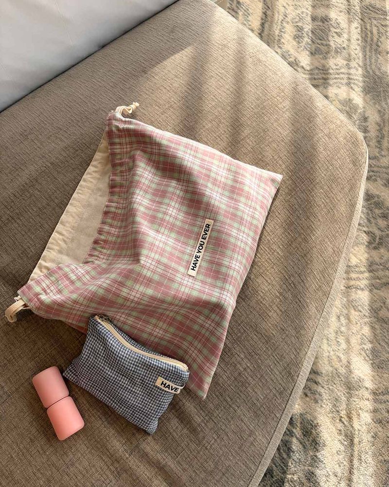 HAVE YOU EVER（ハヴユーエバー）の「Pattern string pouch - pink check , S size（Accessories）」