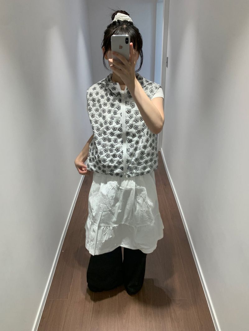 Milky Flower Hoodie Jumper (2color)