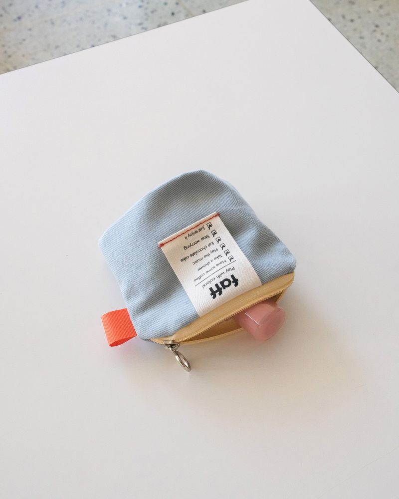 faff（ペプ）の「faff ポーチ ミニ ソーダ（スマホグッズ/小物）」