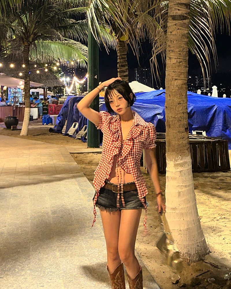 checkered frill short-sleeved shirt blouse