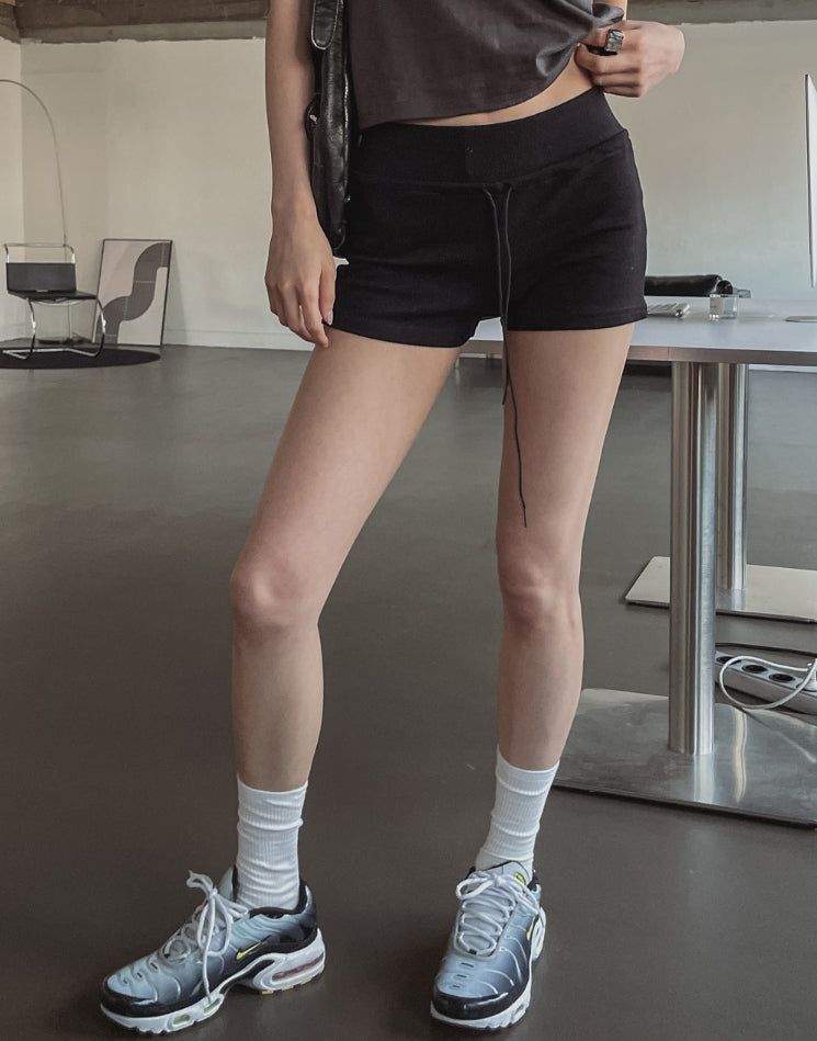 Micro banding short pants
