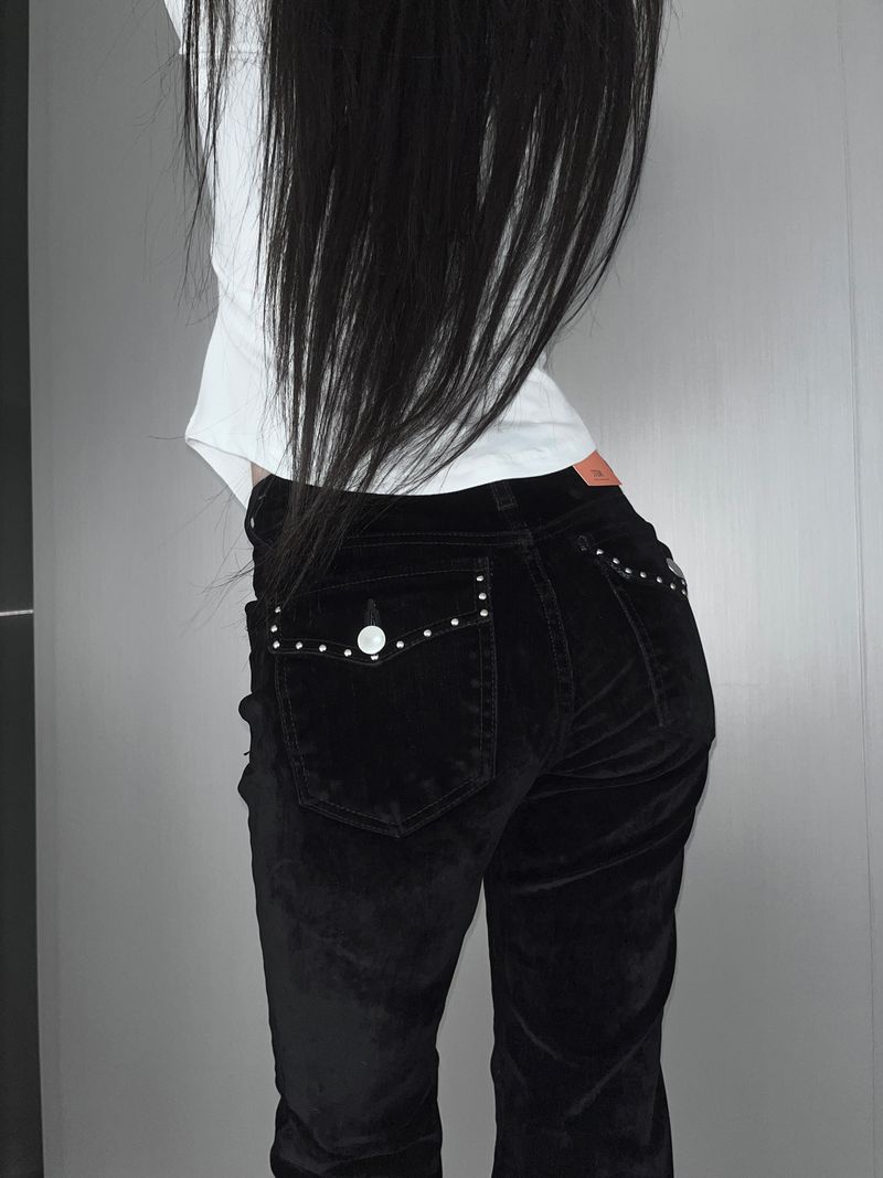URBAN UNIQUE(アーバンユニーク)の「velvet stud bootcut pants(Pants)」