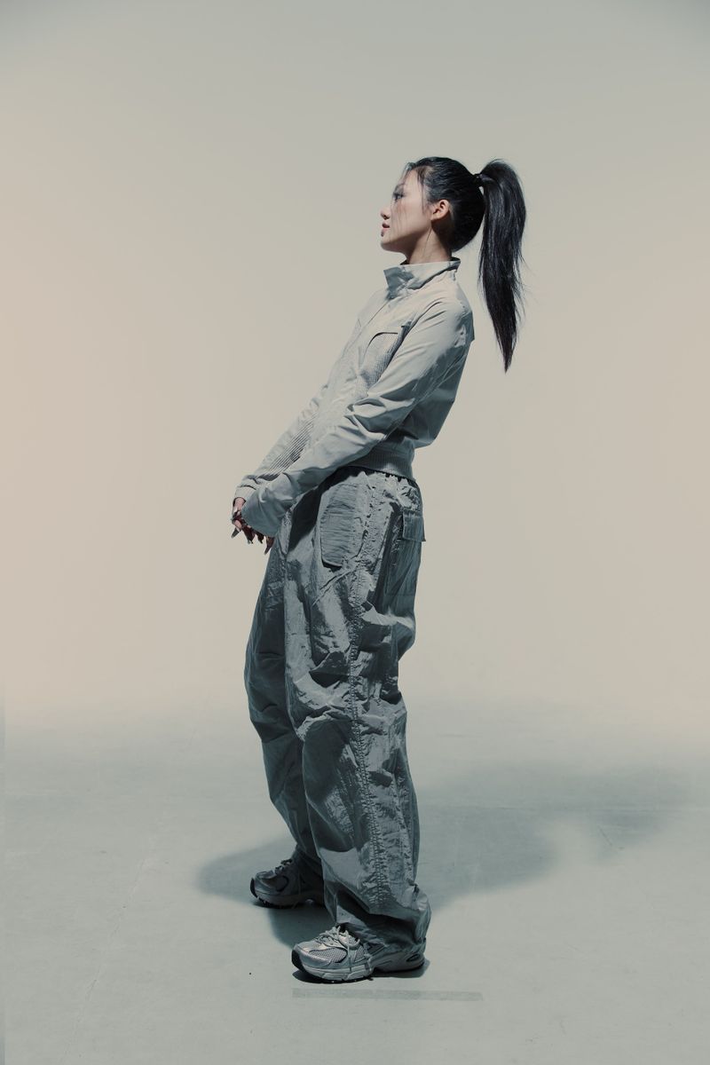 06. PARACHUTE PANTS GREY