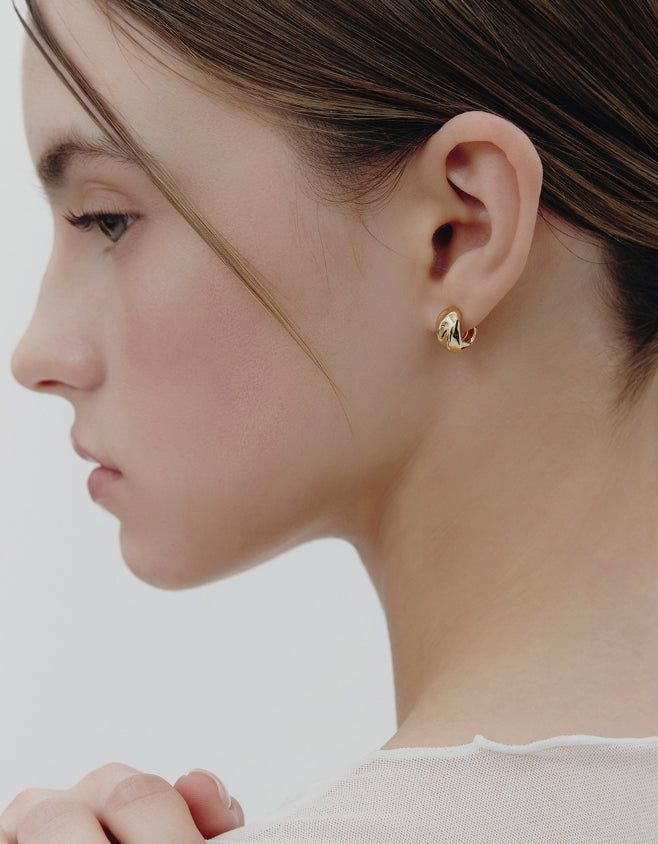 hyeres lor（イエール・ロール）の「26SS★ Truvion Hoop Earrings（Accessories）」