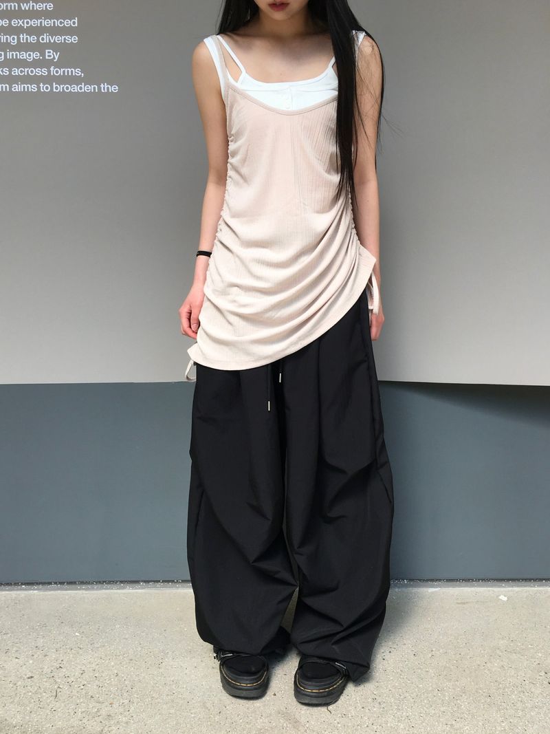 Cool Over Curved Nylon Pants (7c)