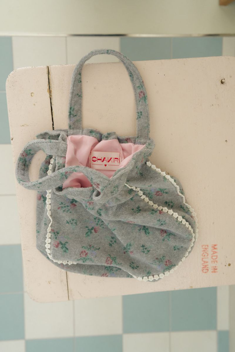 SHAKIRI（シャキリ）の「BONBON MINI BAG (GREY)（Bags）」
