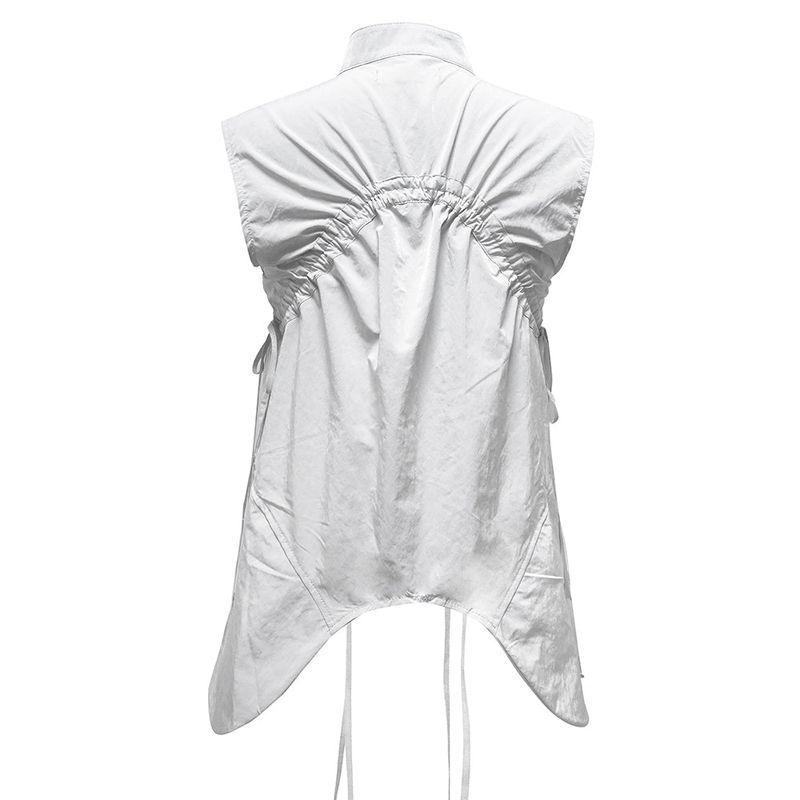 ROUND POCKET VEST . WHITE