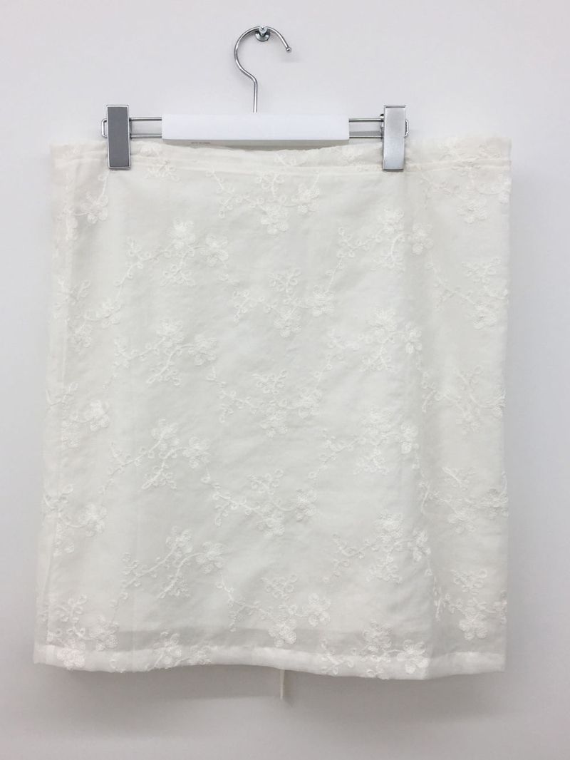 Flower applique skirt (1color)