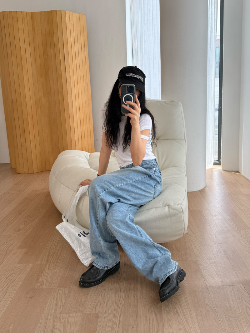 washing regular fit denim pants