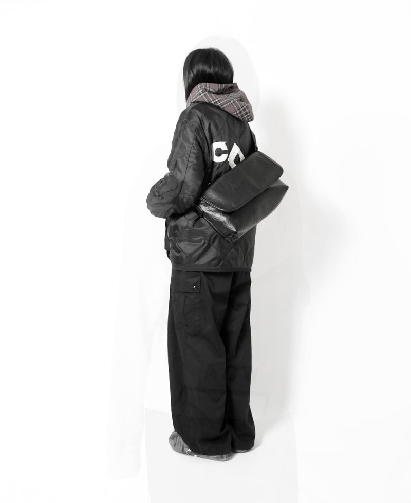 meetmetmeet（ミートメットミート）の「planet matt black（Bags）」
