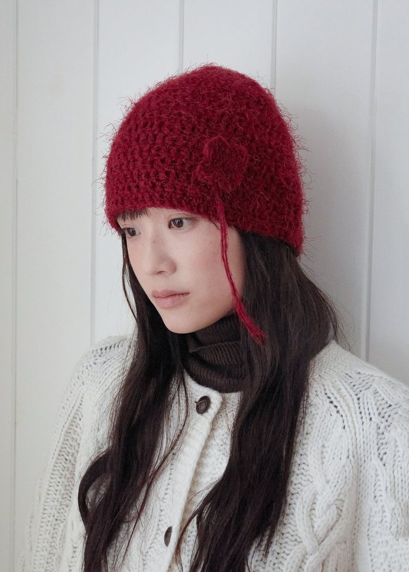 Clover Broach Beanie - Burgundy
