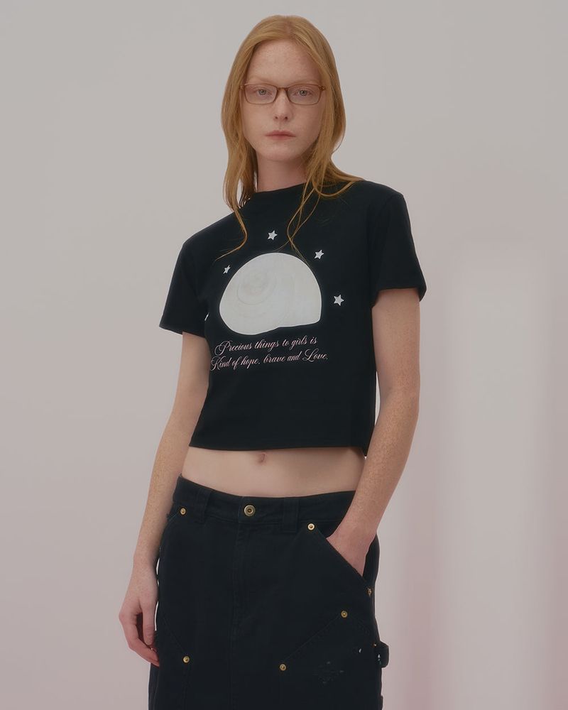 CHARMING SHELL CROP TSHIRT-BLACK