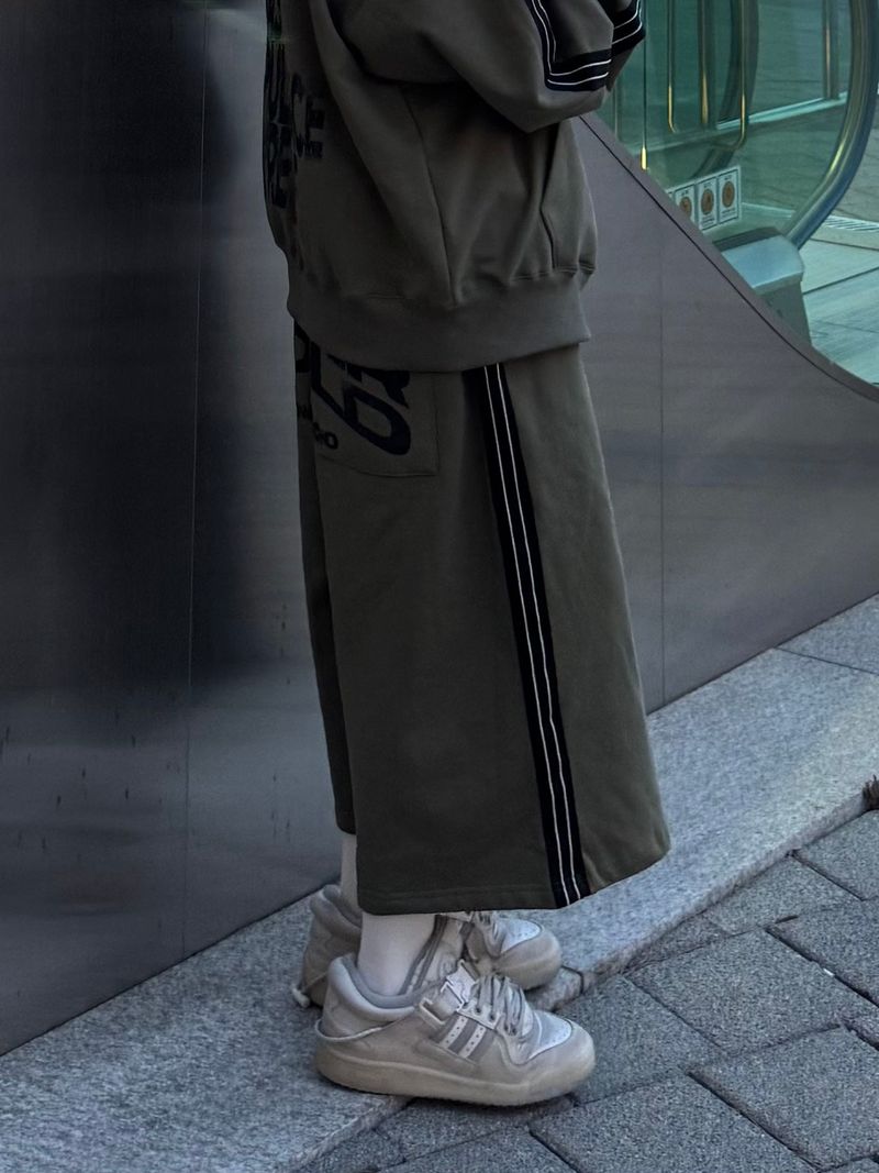world tape shorts