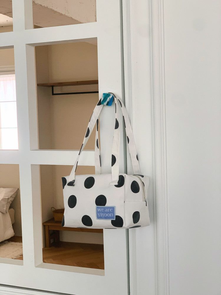 Handy pouch (milk dot)