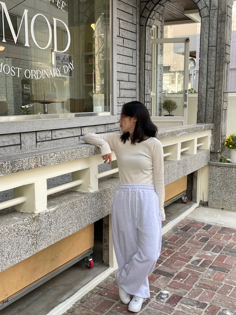 Orly side tuck pants