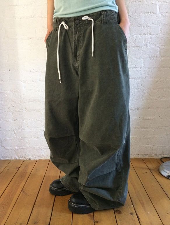 Nako String Pintuck Pocket Washing Wide Pants