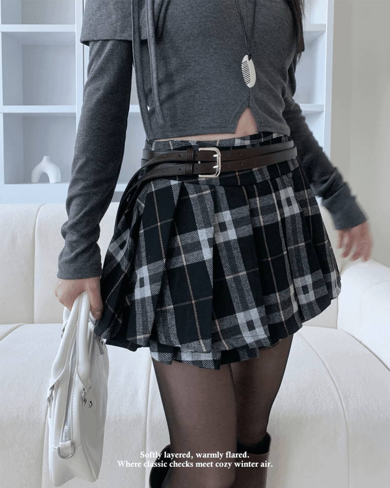 GUSTA（グスタ）の「Dear. Winter Winter Check Tiered Mini Skirt （Skirts）」