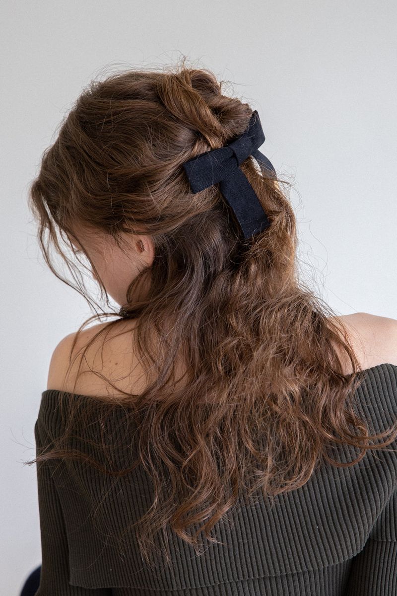  Black corduroy ribbon hairpin