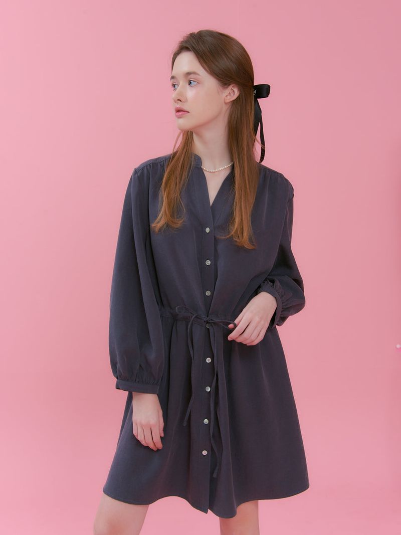 vem.ver（ベムバー）の「HENRY NECK STRING ONEPIECE_CHARCOAL（Dresses）」