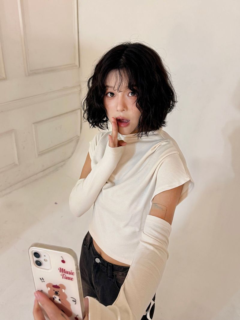 Half Neck Cut-out T-shirt Ivory